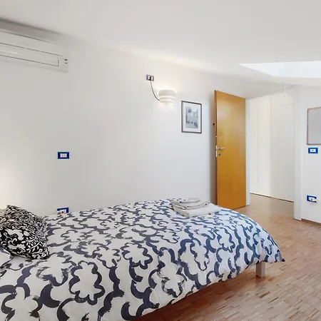 La Casa Della Luce Апартаменты Верона